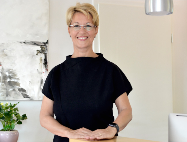 Andrea Ney bietet starkes Corporate Design mit ihren Marketingmädels an